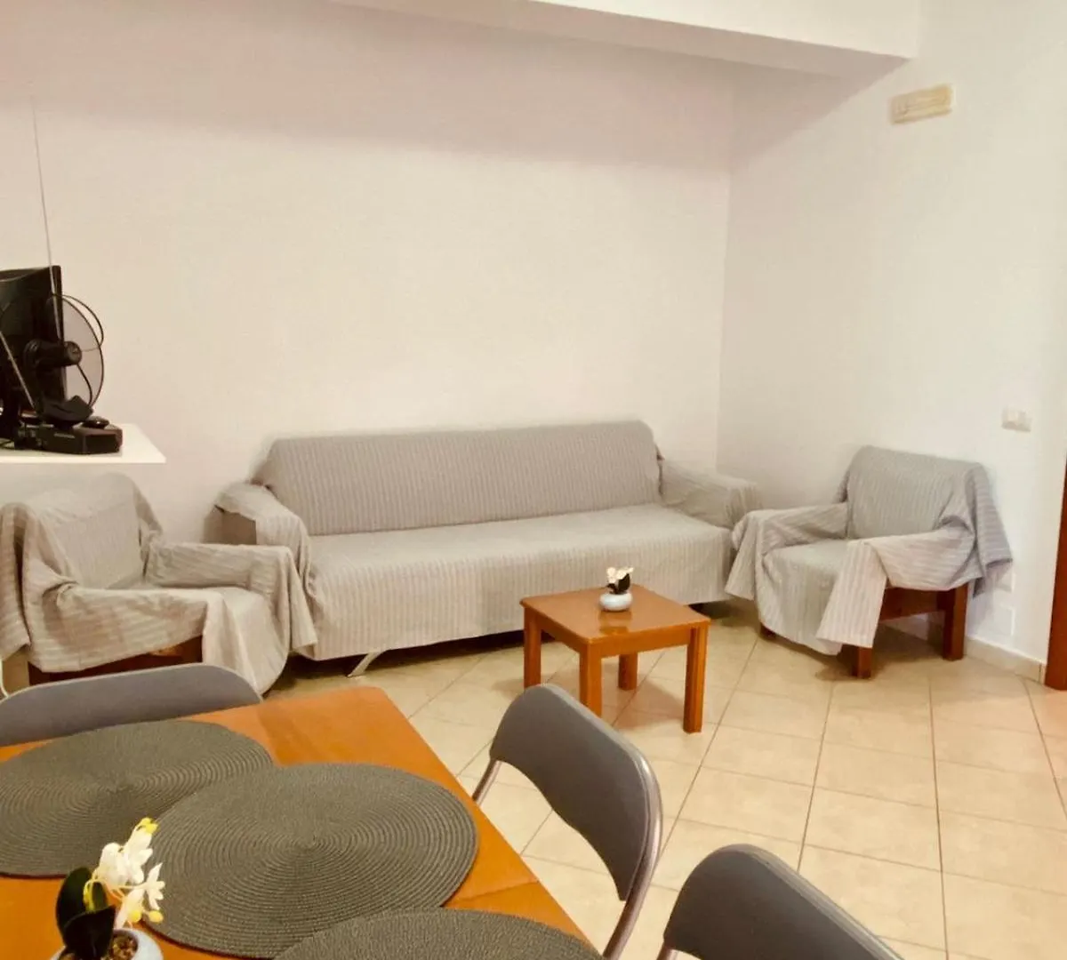 Urban Nest Apartamento Himare